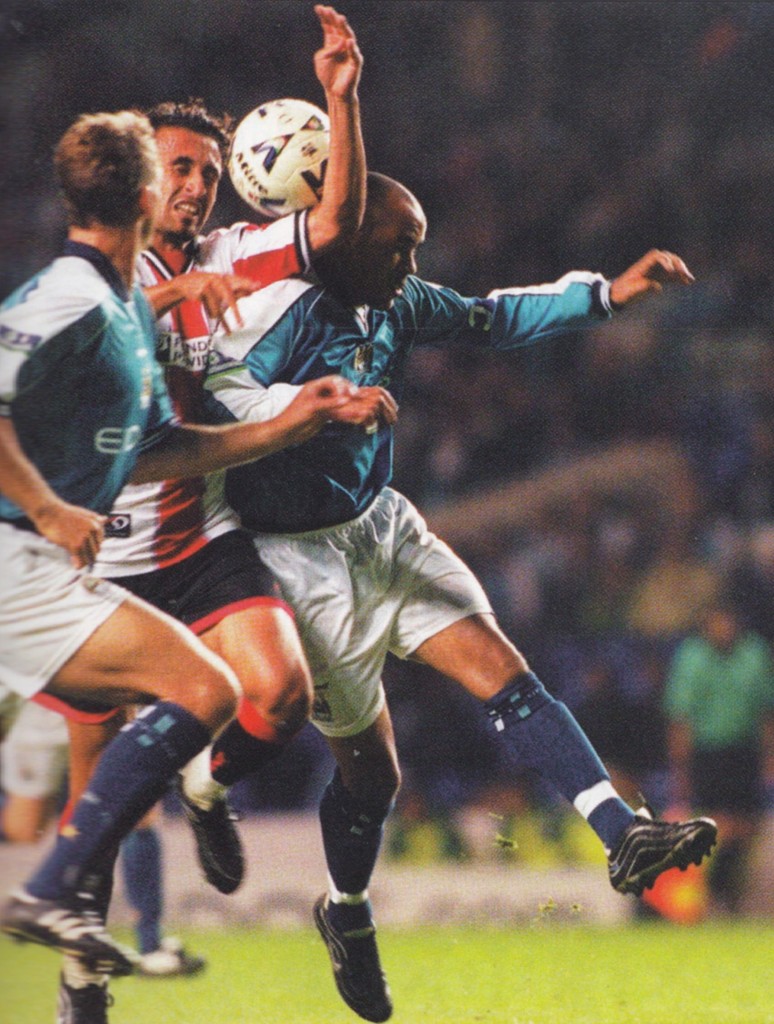 southampton home league cup 1999 to 2000 action12