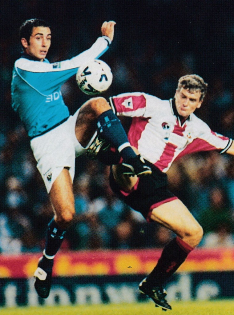 southampton home league cup 1999 to 2000 action6
