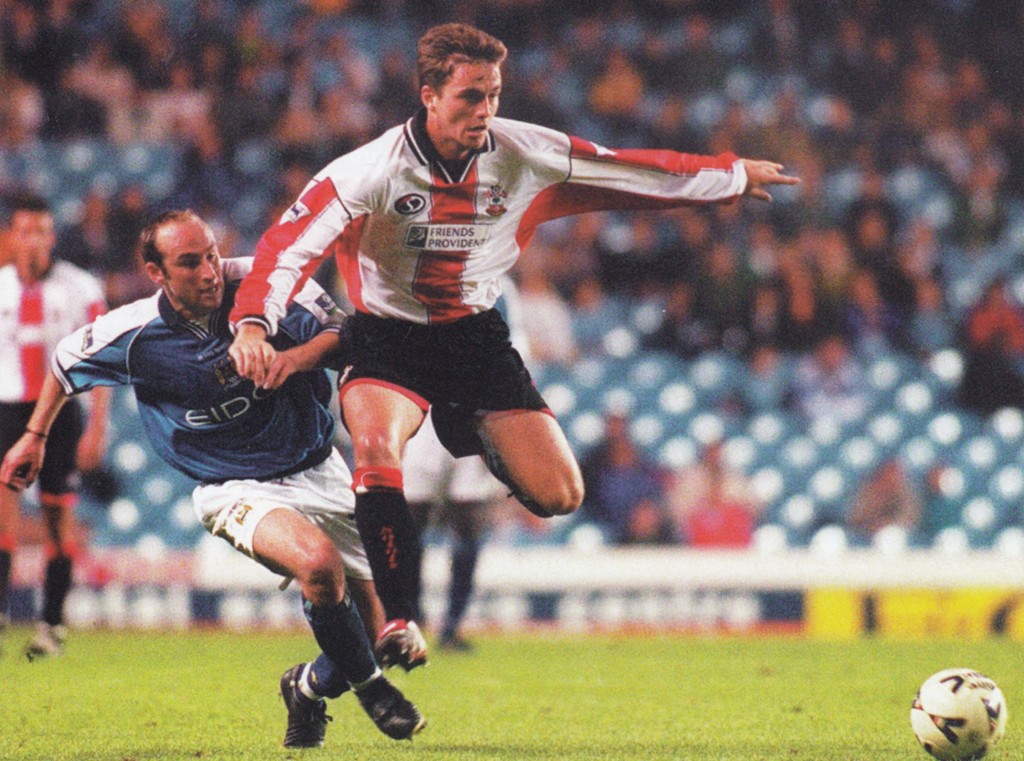 southampton home league cup 1999 to 2000 action7