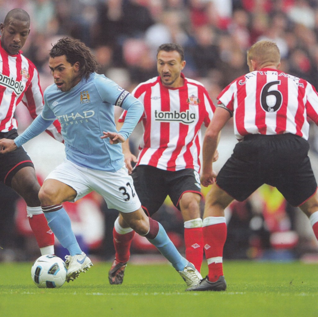 sunderland away 2010 to 11 action44