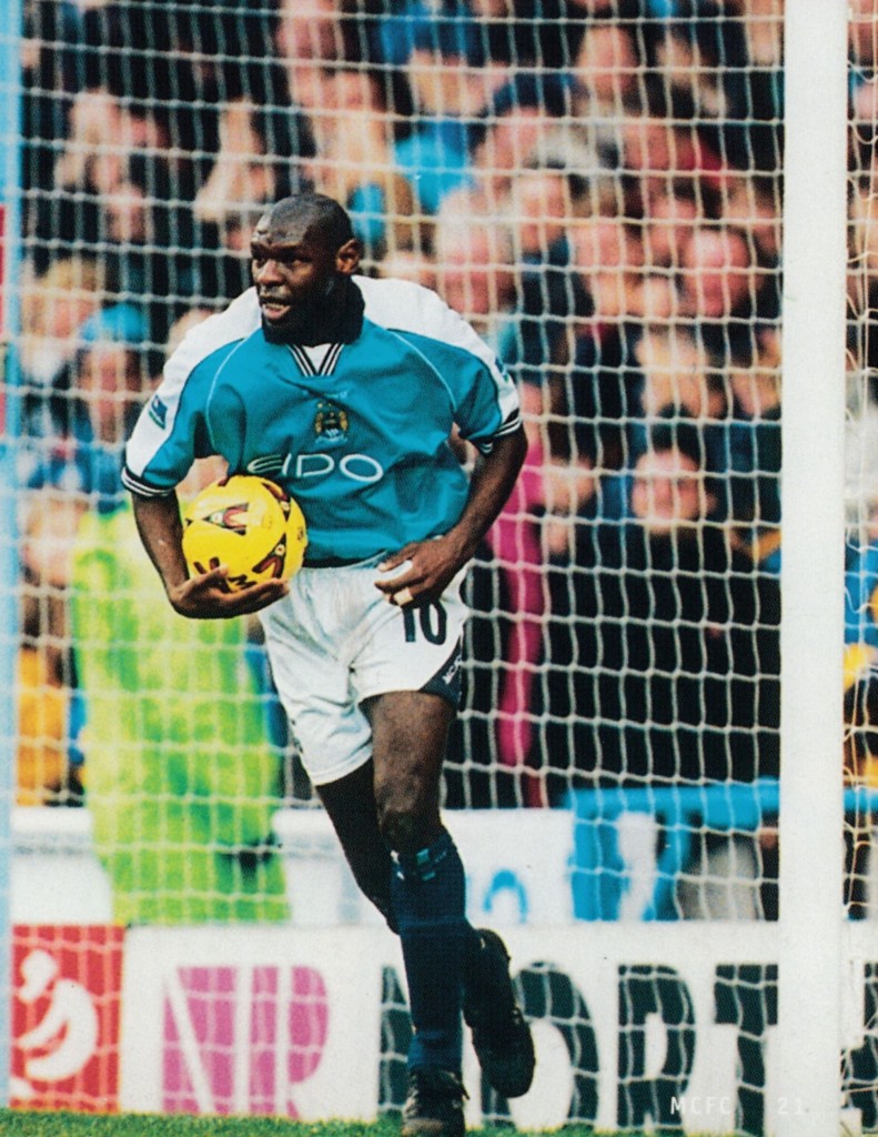 walsall home 1999 to 2000 goat goal5