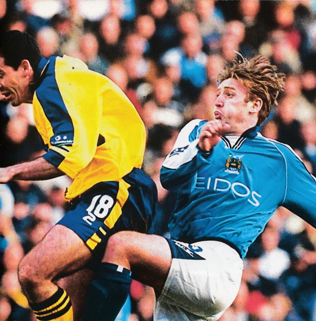 west brom home 1999 to 2000 action9