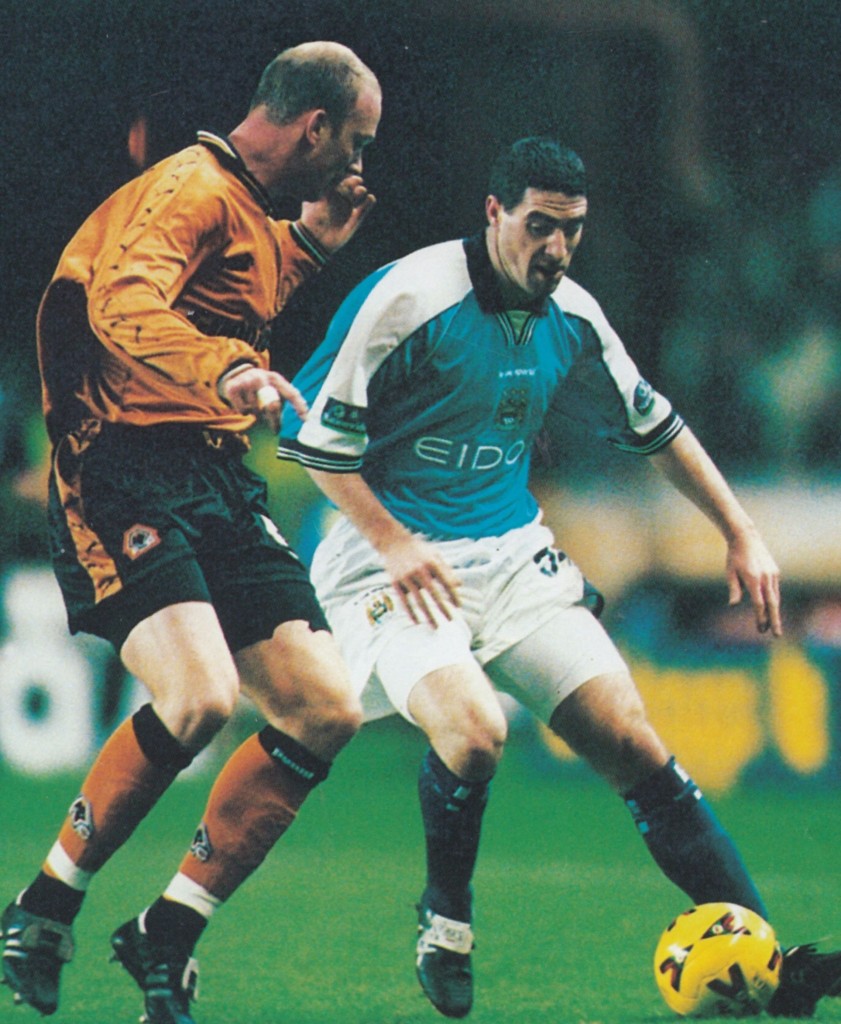 wolves away 1999 to 2000 action 11