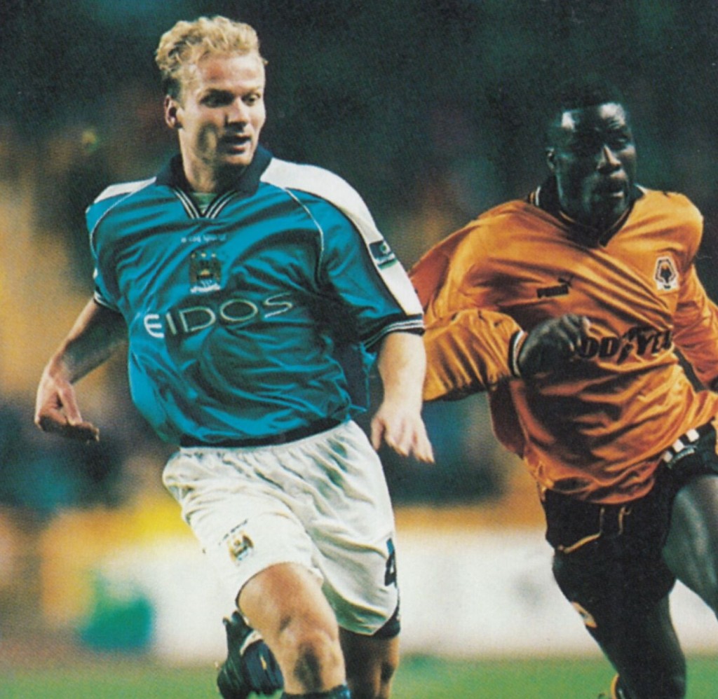 wolves away 1999 to 2000 action 7