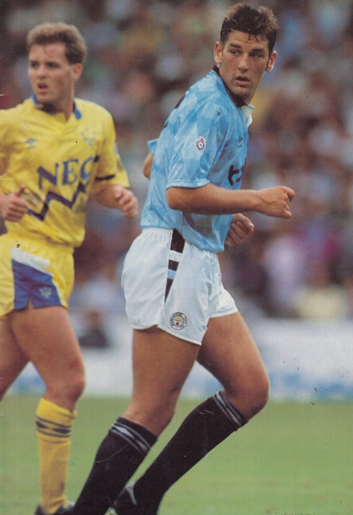 everton home 1990 to 91 action6