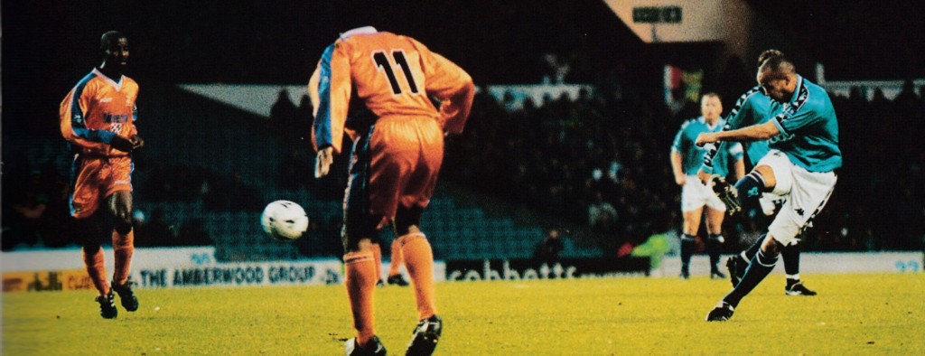 luton home 1998 to 99 action3