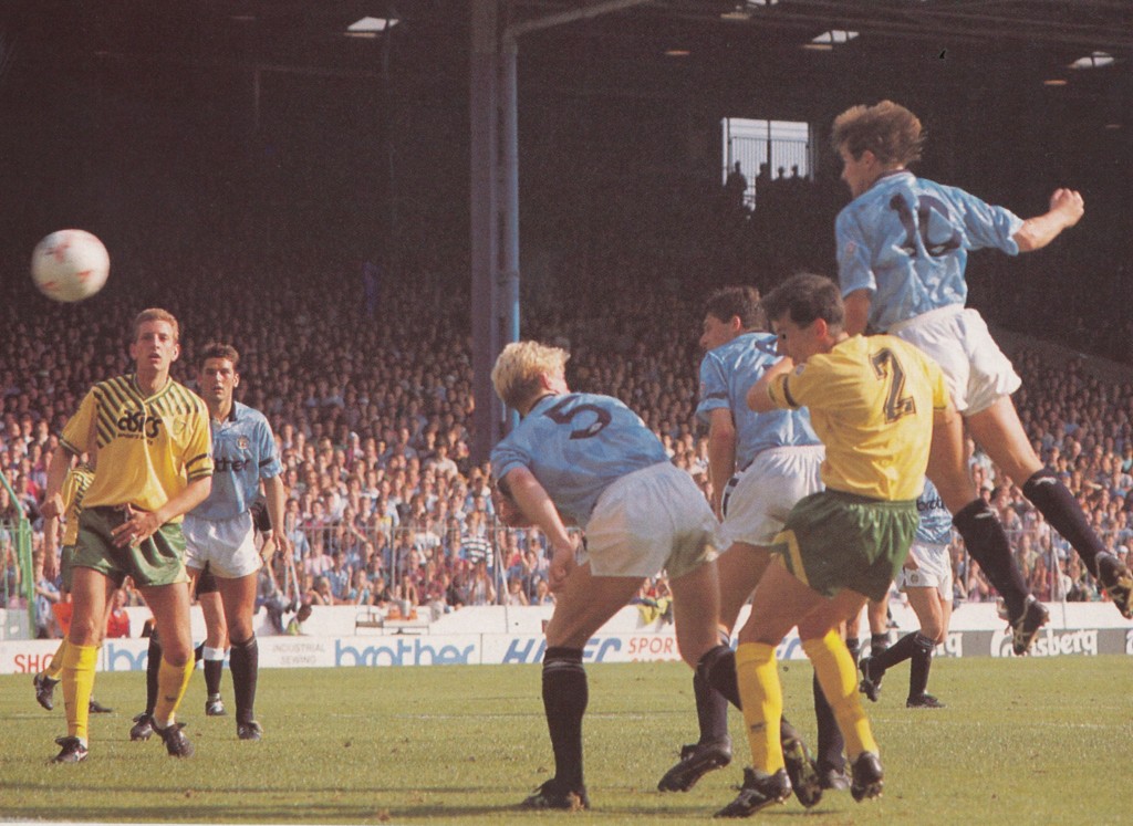 norwich home 1990 to 91 action8