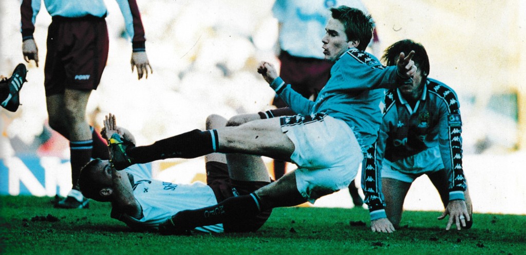 oldham home 1998 to 99 action10