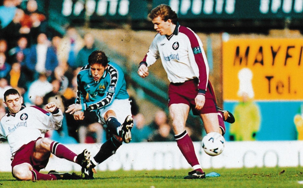 oldham home 1998 to 99 action8