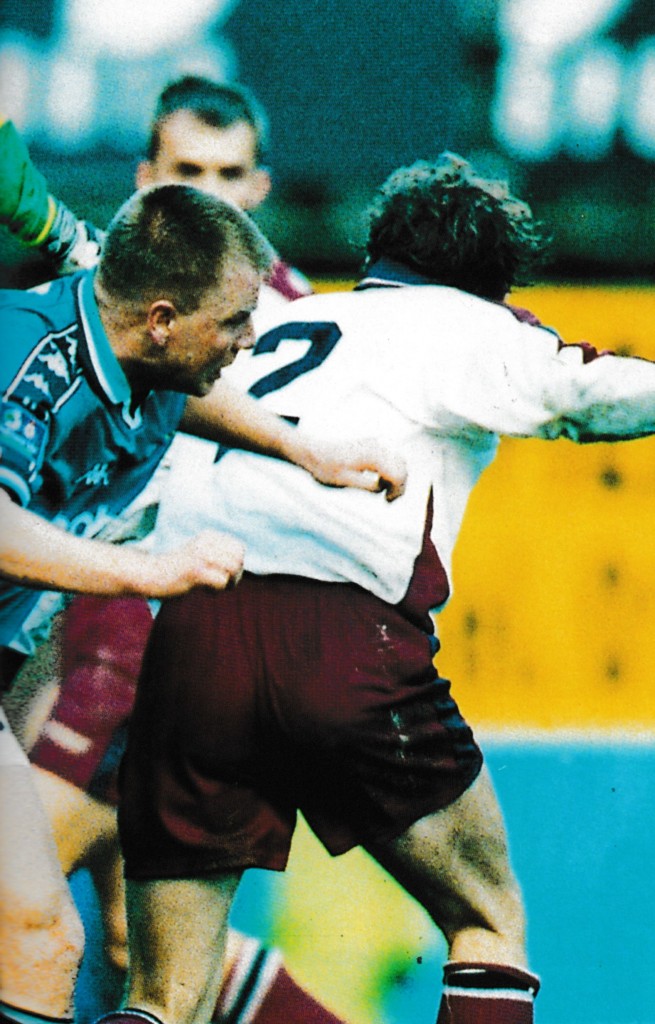 oldham home 1998 to 99 action9