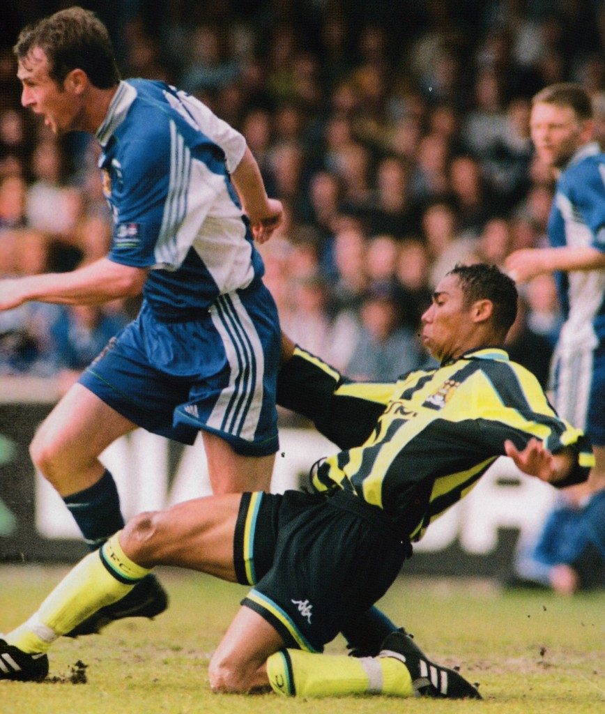 wigan away play off 1998 to 99 action6