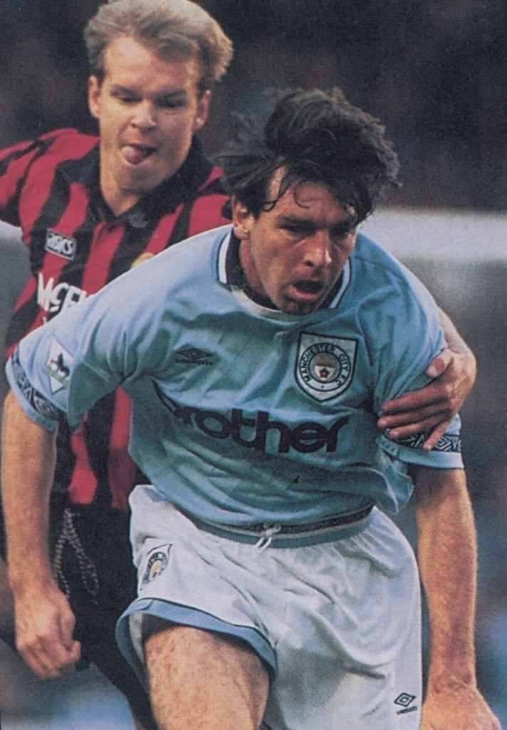 blackburn home 1993 to 94 action6