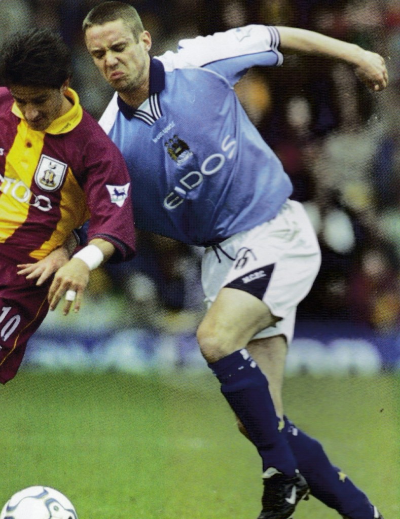 bradford away 2000 to 01 action6