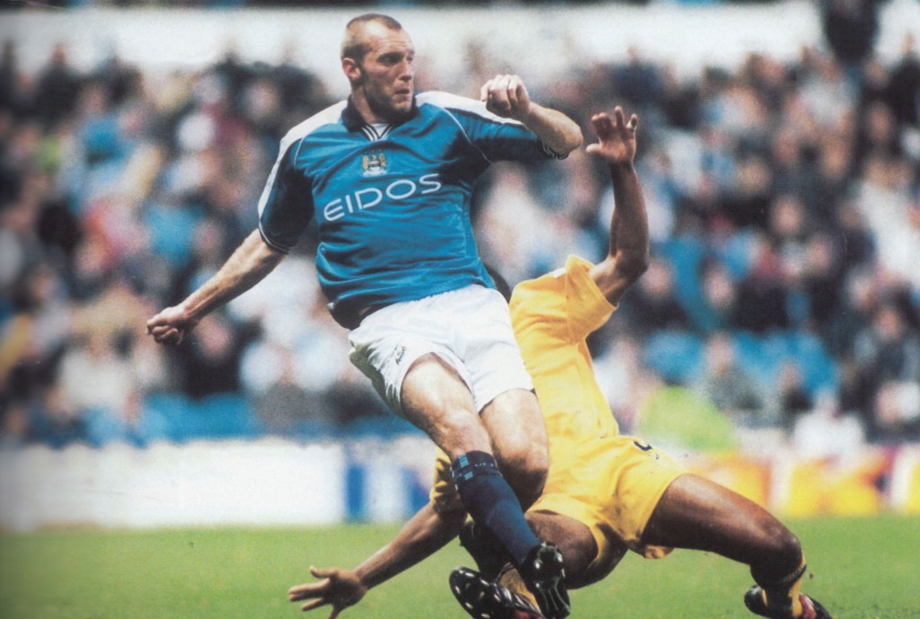 gillingham league cup home 2000 to 01 action