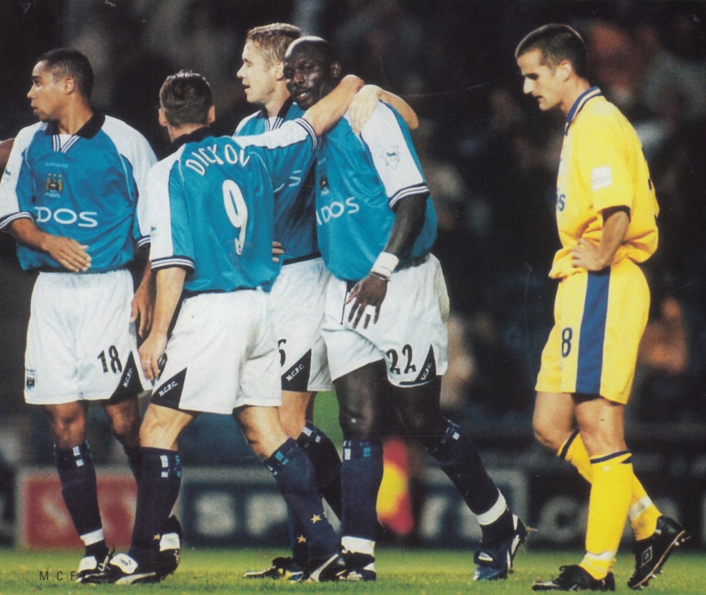 gillingham league cup home 2000 to 01 weah goal2