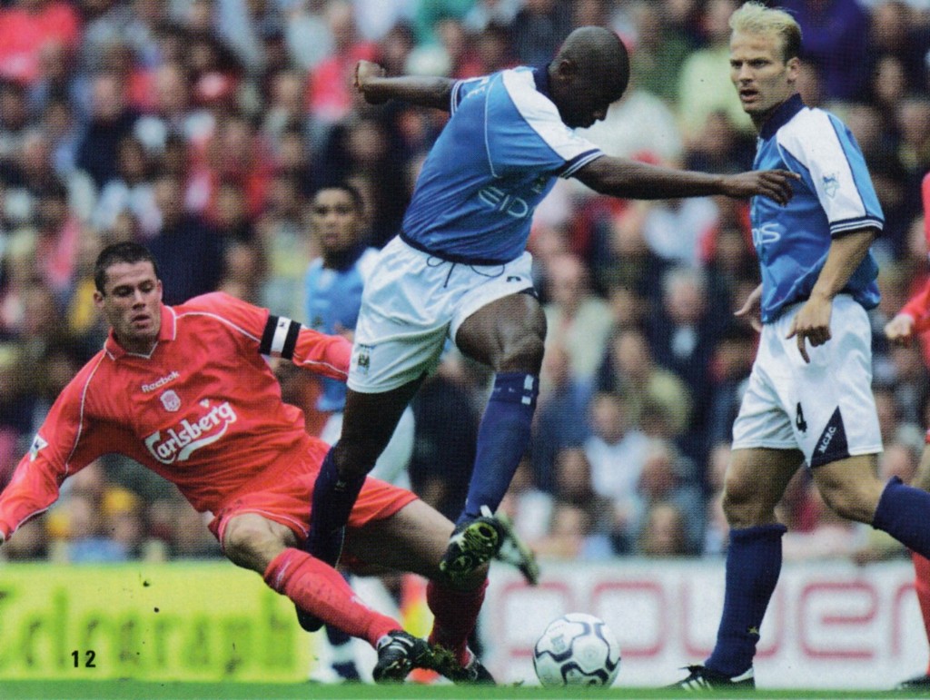 liverpool away 2000 to 01 action7