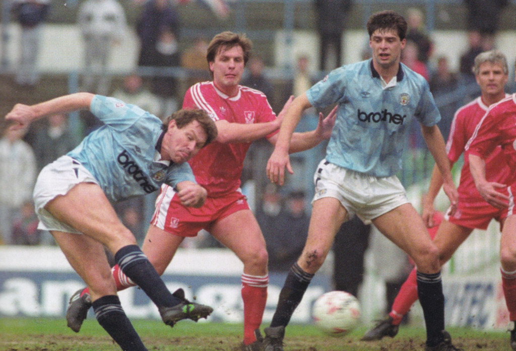 liverpool home 1990 to 91 action 653