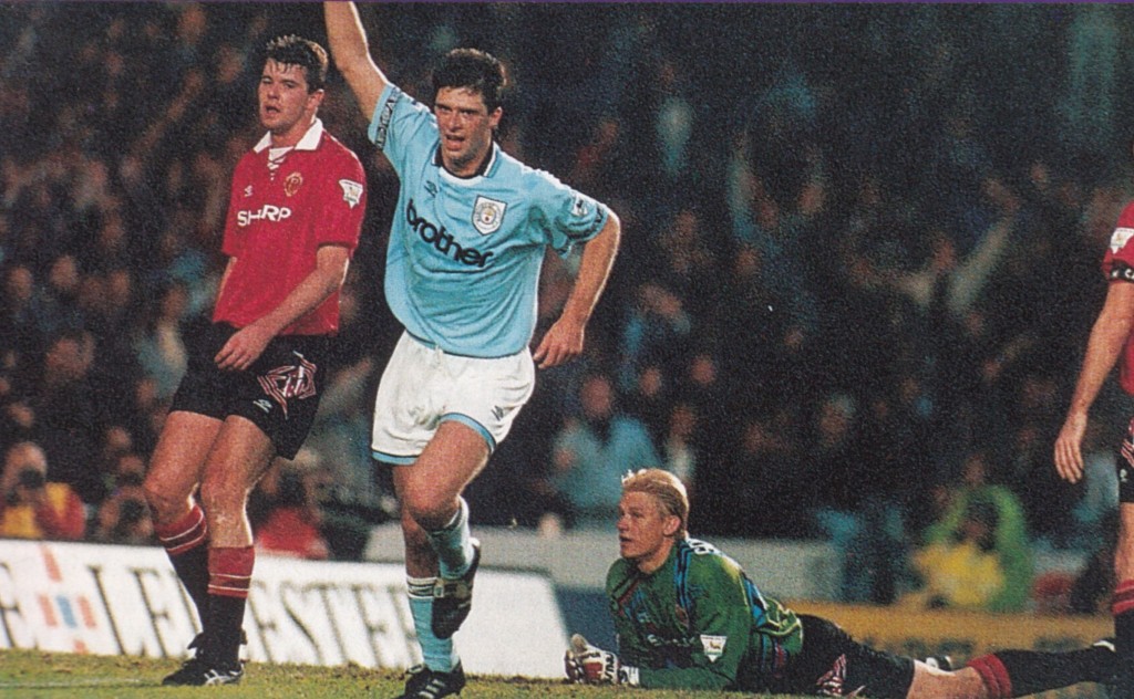 man utd home 1993 to 94 2nd quinn goal7