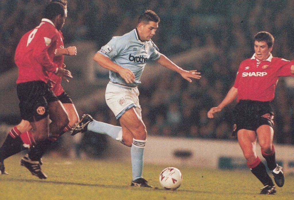 man utd home 1993 to 94 action8