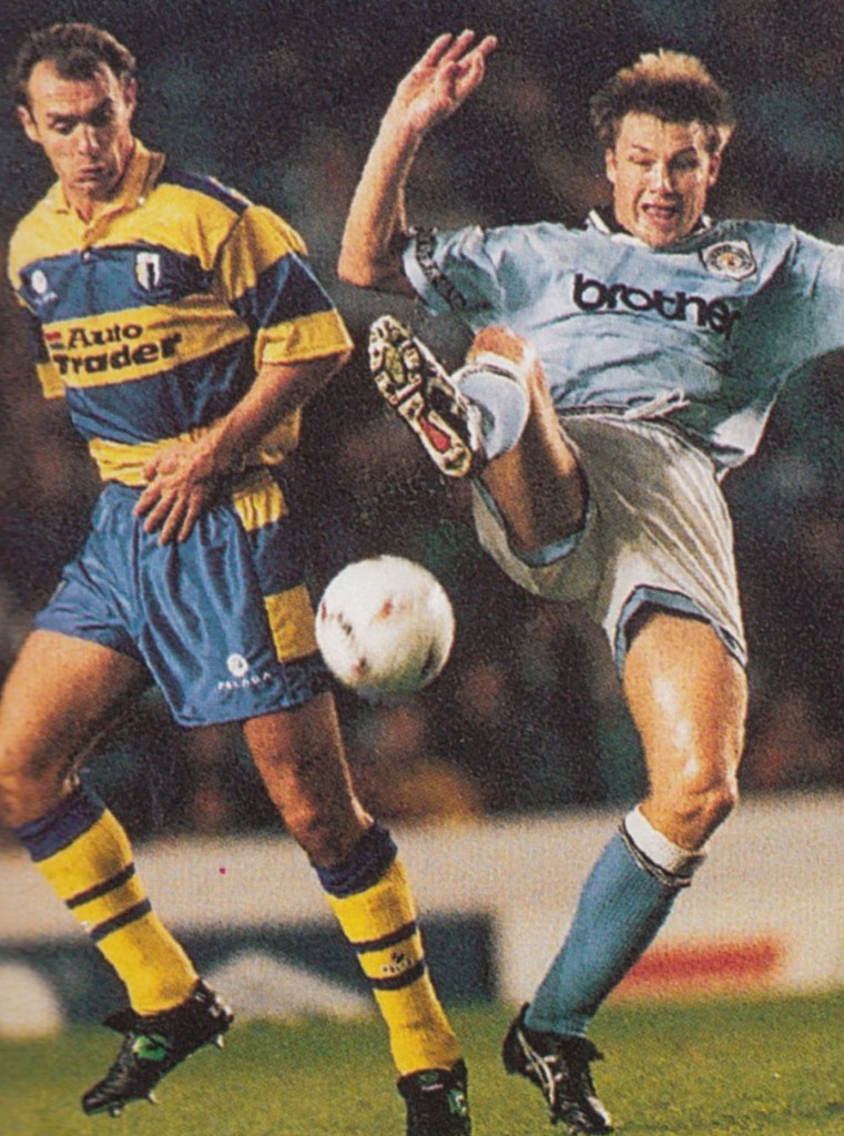 reading home 1993 to 94 action 8