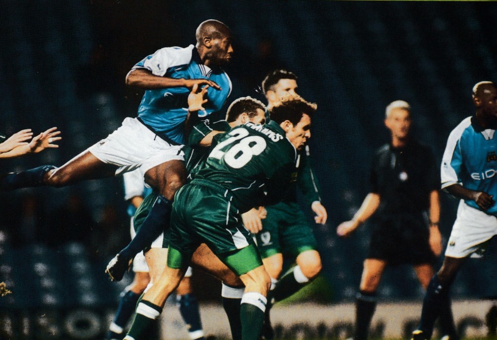 wimbledon home lge cup 2000  to 01 action4