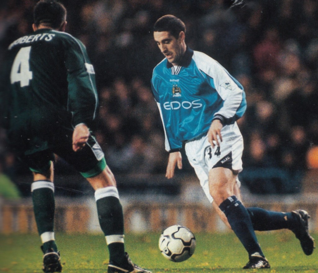 wimbledon home lge cup 2000 to 01 action7