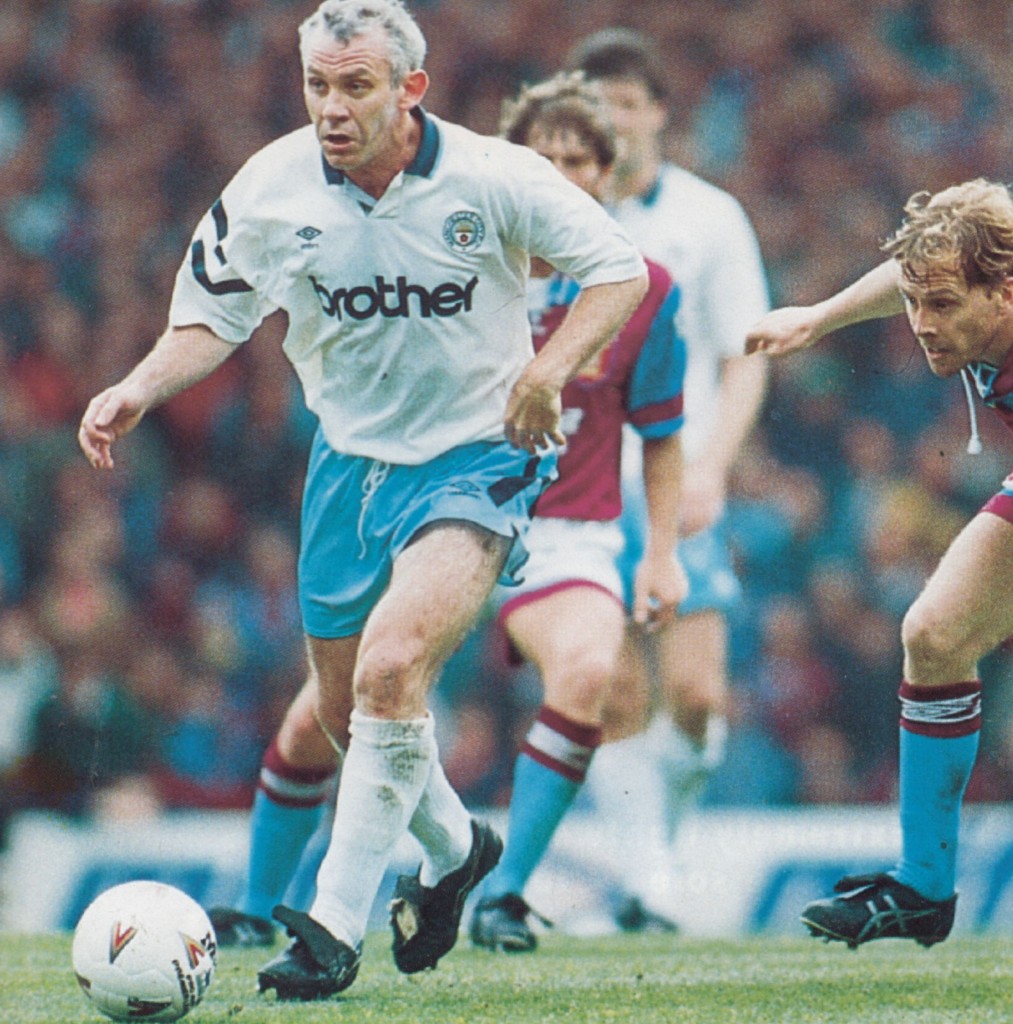 aston villa away 1992 to 93 action8