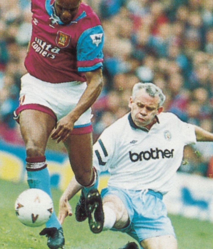 aston villa away 1992 to 93 action9