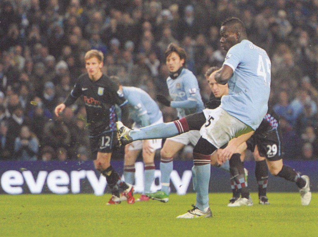 aston villa home 2010 to 11 balotelli pen8