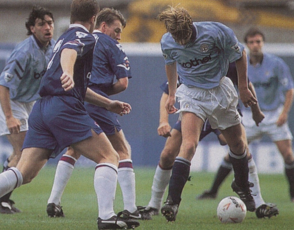 chelsea home 1992 to 93 action8