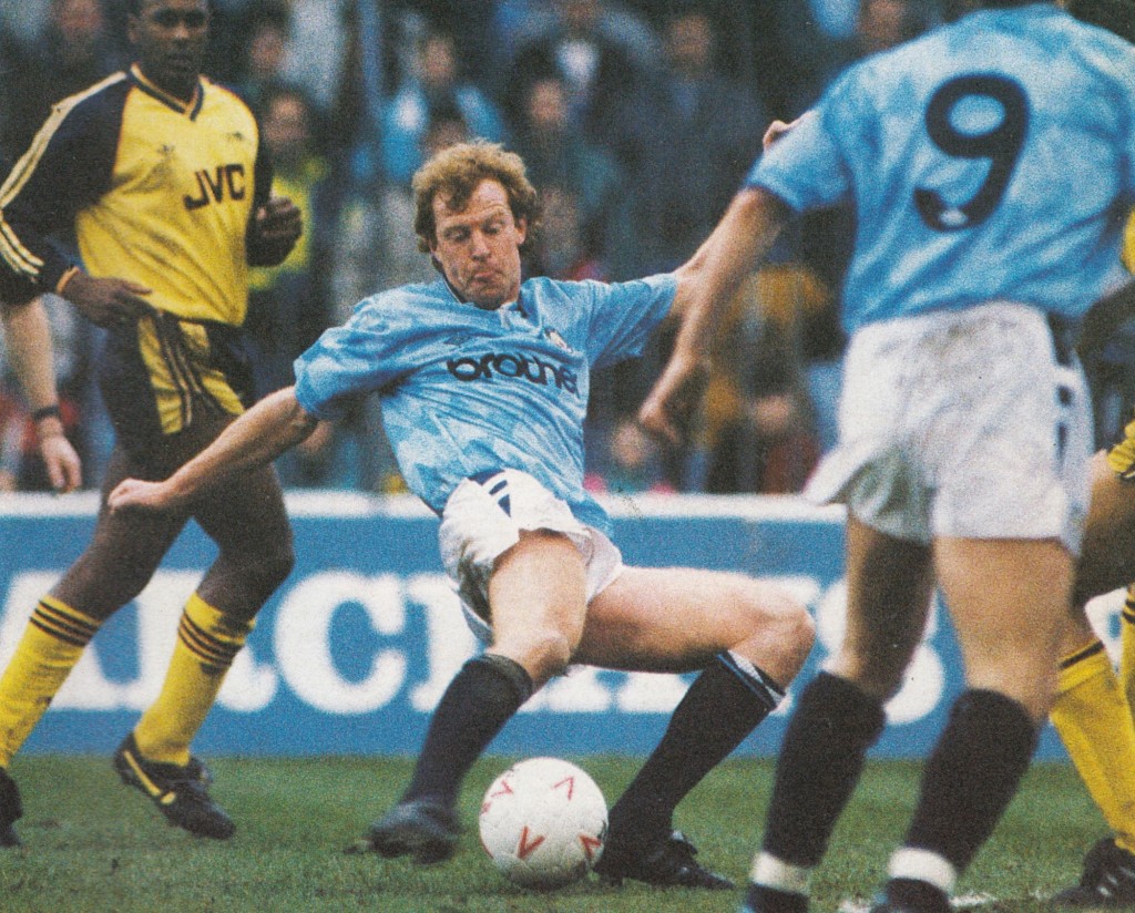 arsenal home 1989 to 90 action8