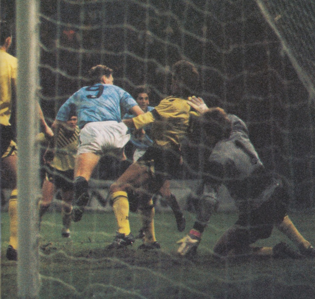 coventry league cup 1989 to 90 action6