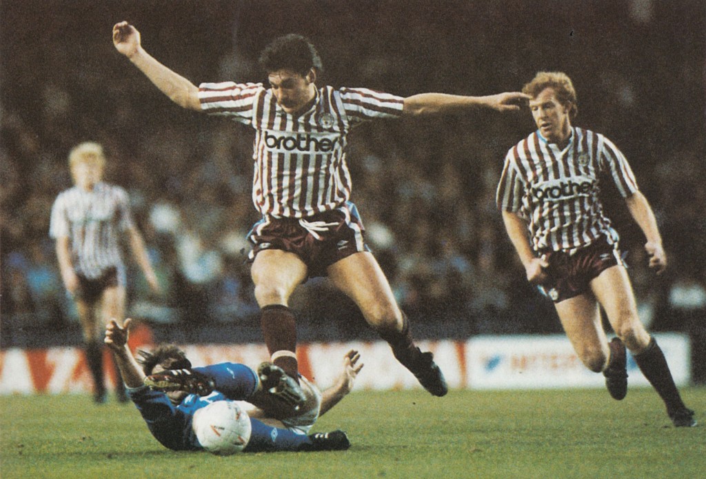 everton away 1989 to 90 action8