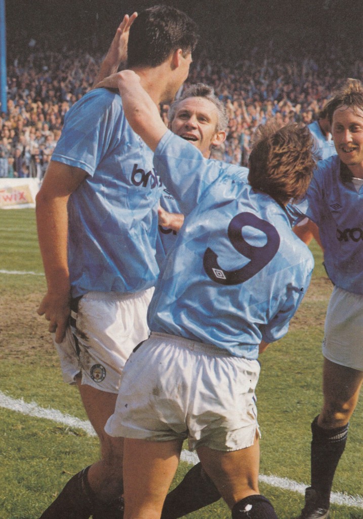 everton home 1989 to 90 quinn goal3