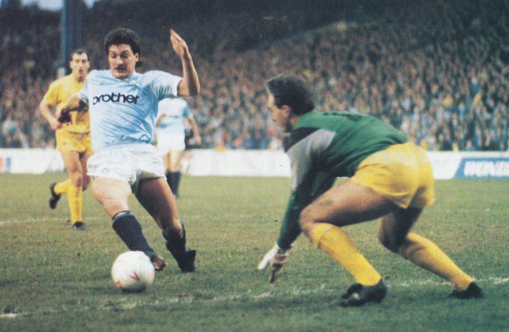 leeds home 1988 to 89 action2