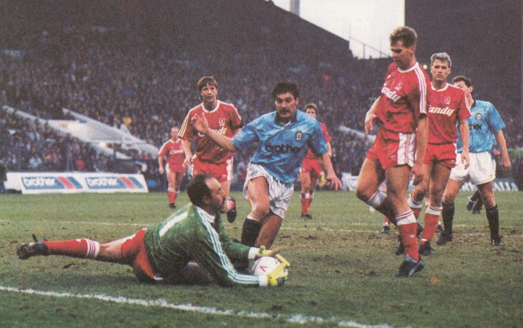 liverpool home 1989 to 90 action5