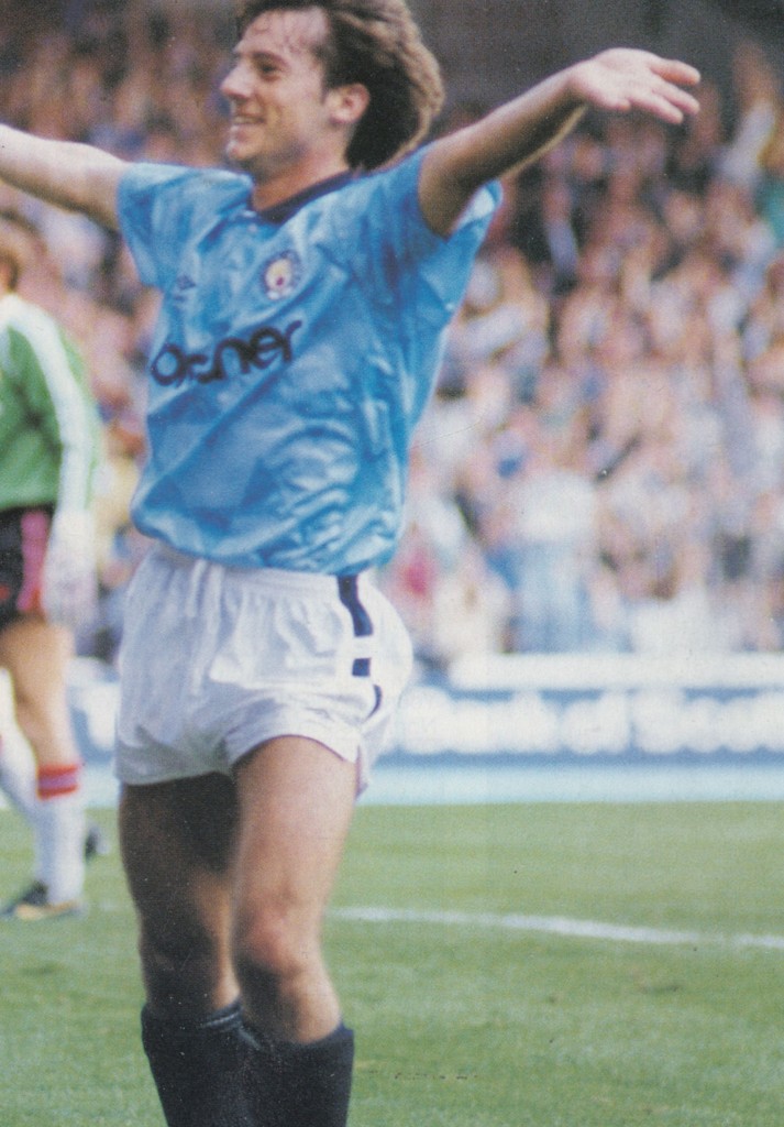 man utd home 1989 to 80 Bishop goal6