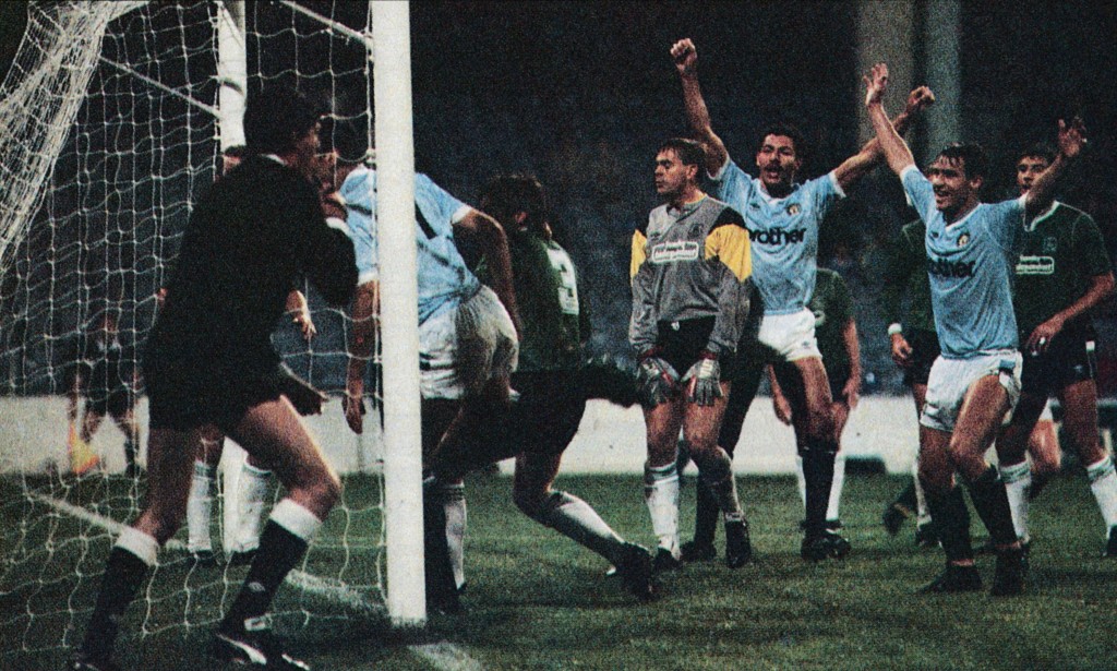 plymouth home league cup 1988 to 89 white goal2