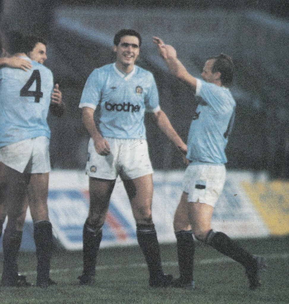 watford home 1988 to 89 biggins brace