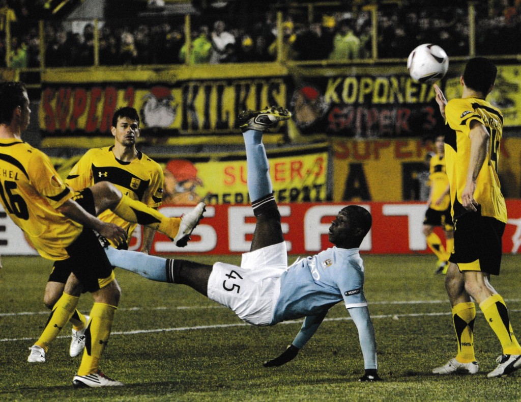 aris away 2010 to 11 action57
