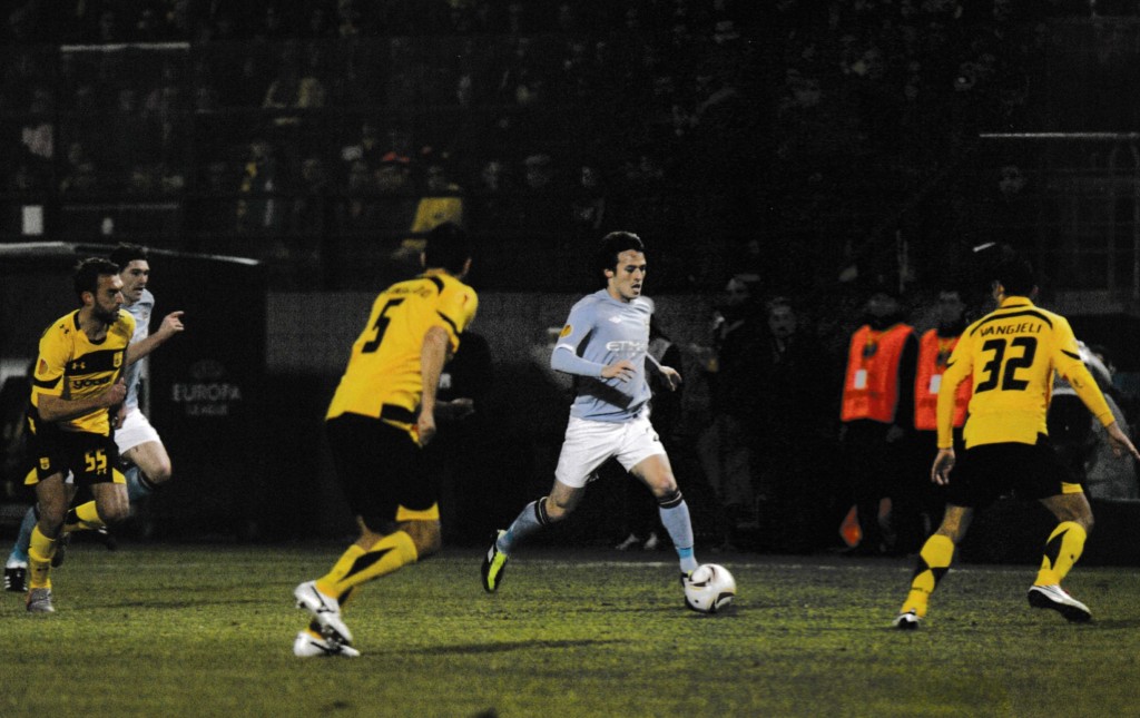 aris away 2010 to 11 action70
