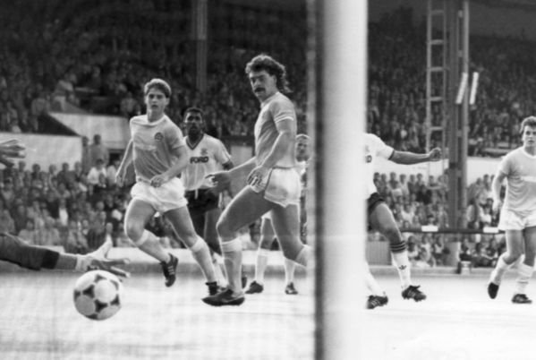 luton away 1986 to 87 goal