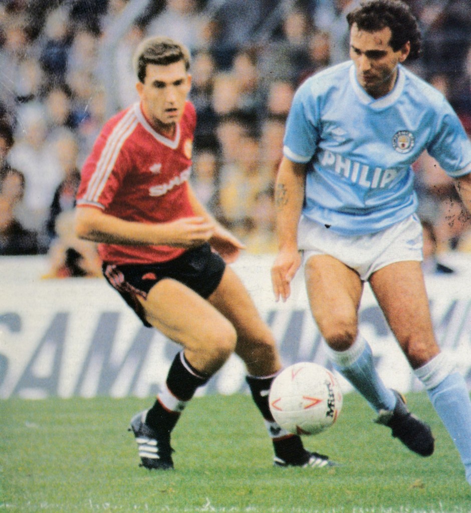 man utd home 1986 to 87 action 6