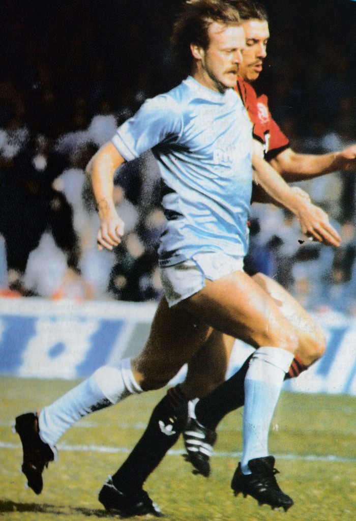 qpr home 1986 to 87 action2