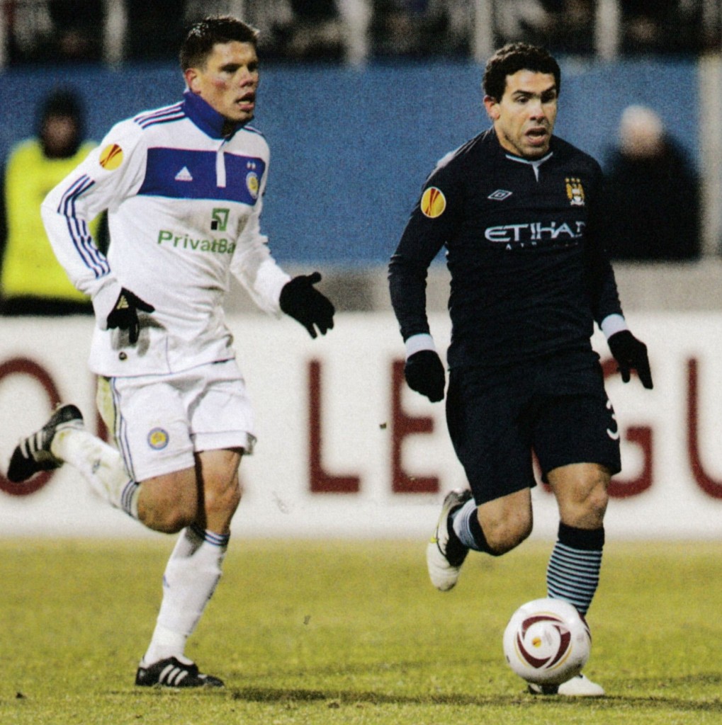 dynamo kiev away 2010 to 11 action32