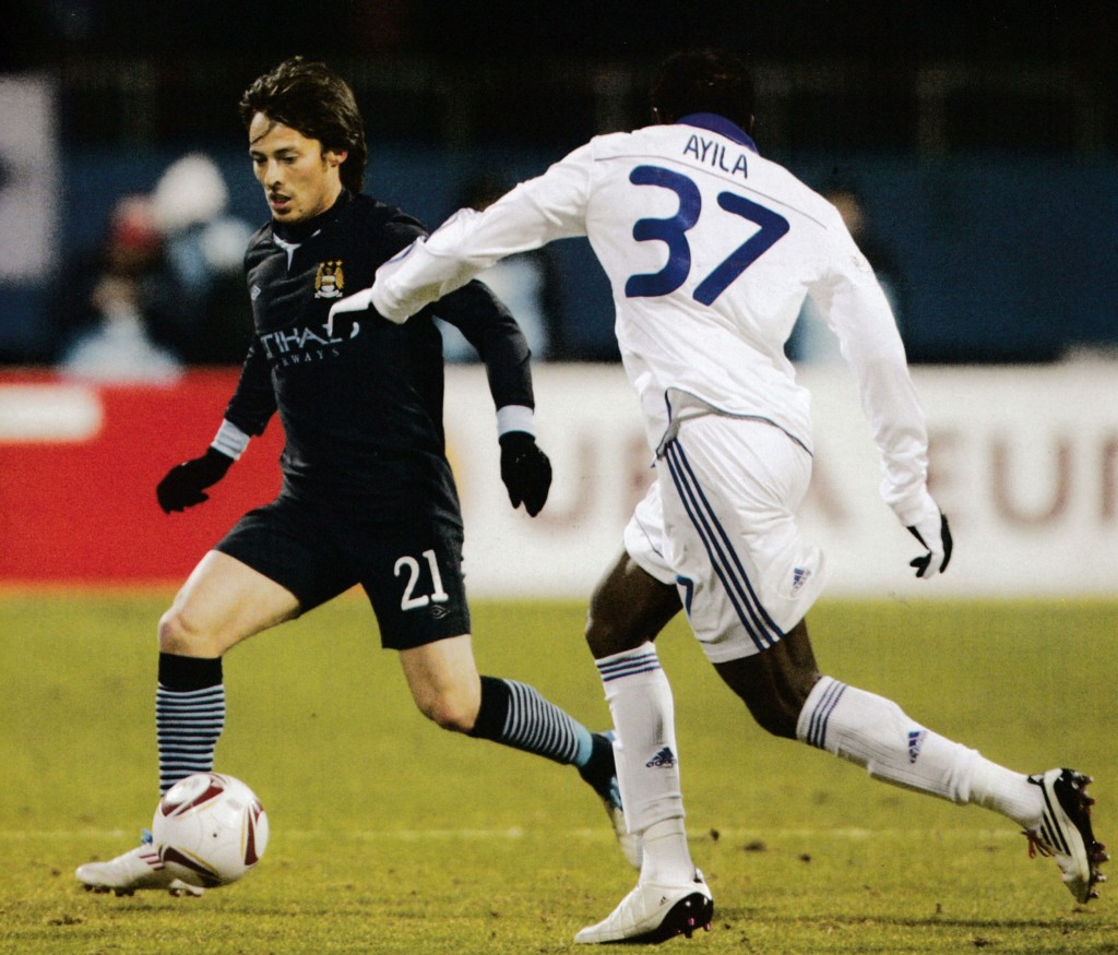 dynamo kiev away 2010 to 11 action77