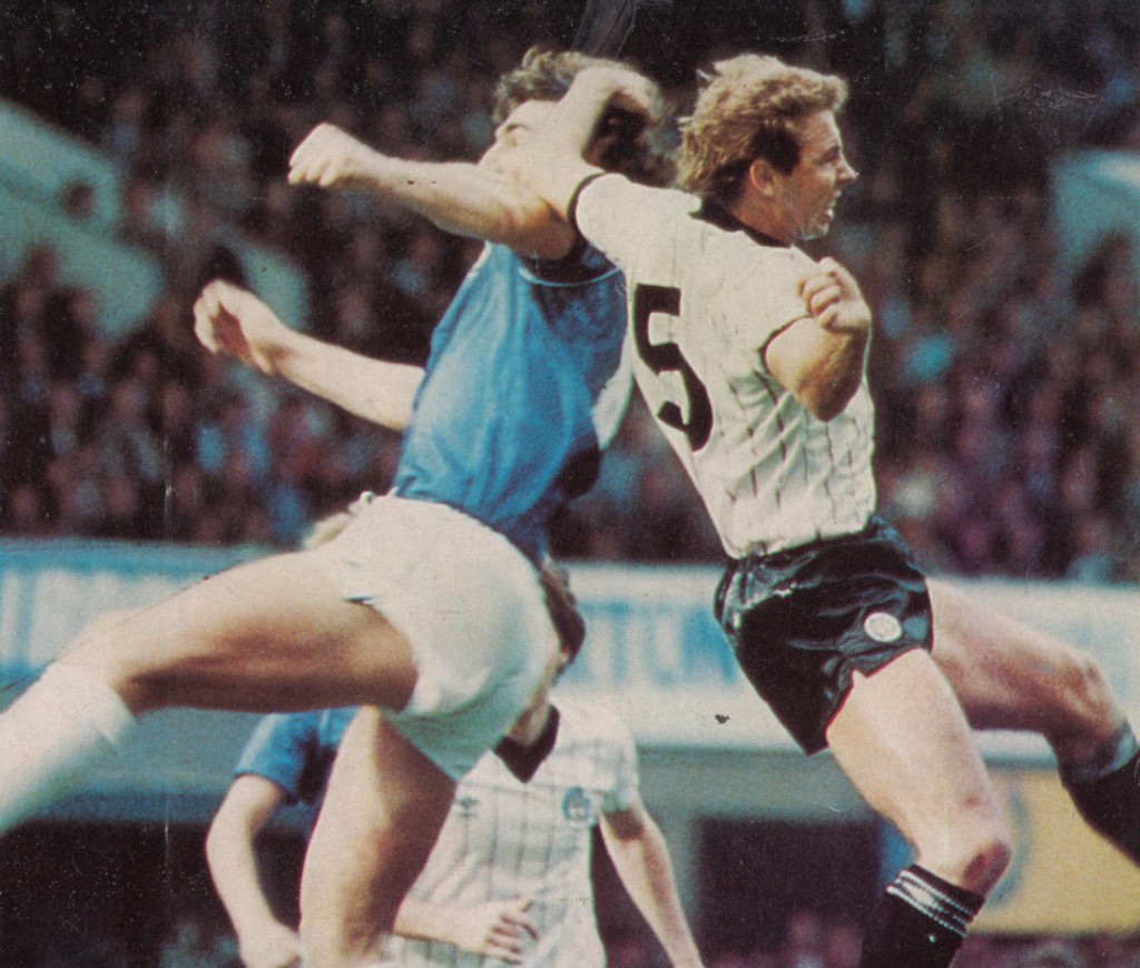 everton away 1982 to 83 action5