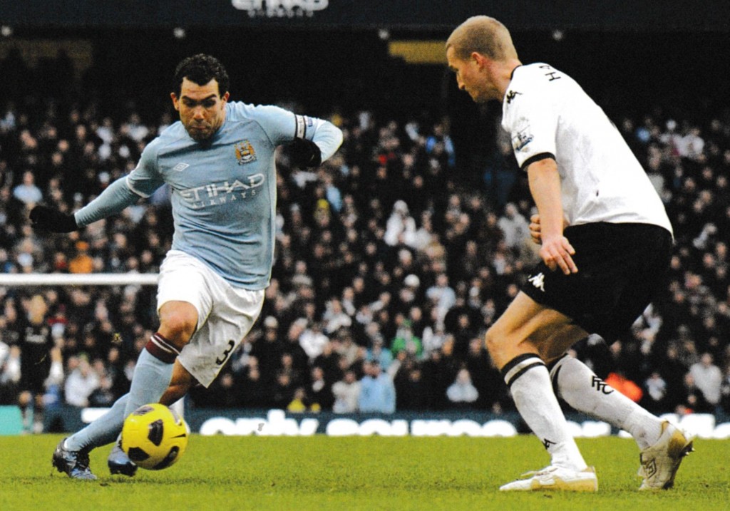 fulham home 2010 to 11 action256
