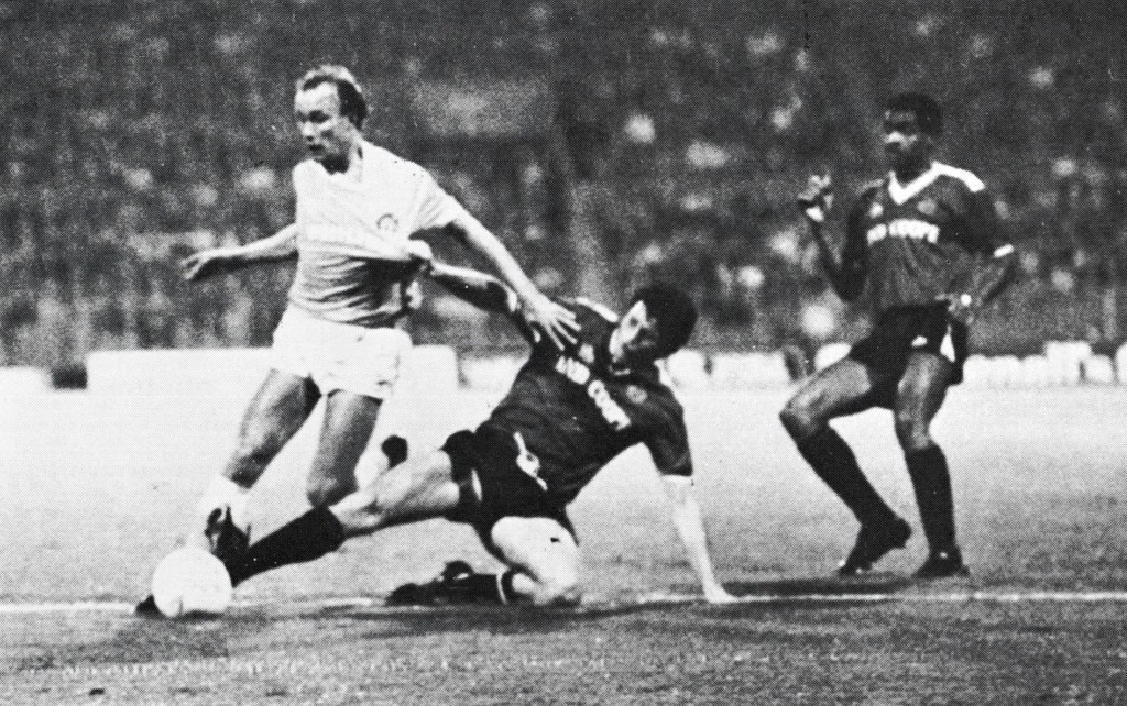 leicester home 1985 to 86 action 6