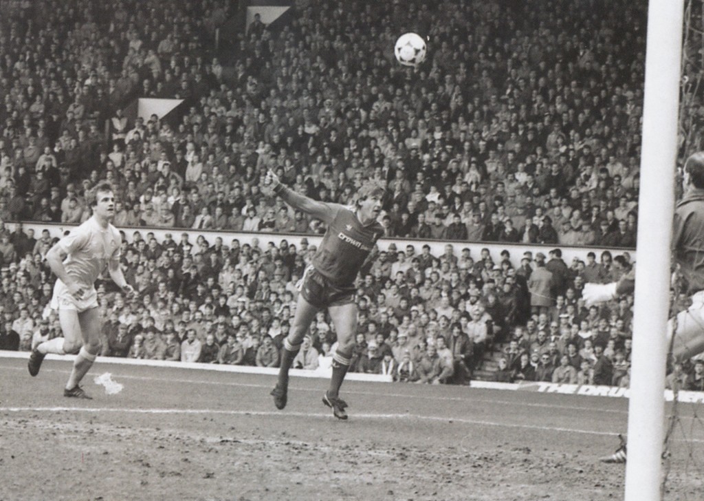 liverpool away 1985 to 86 action